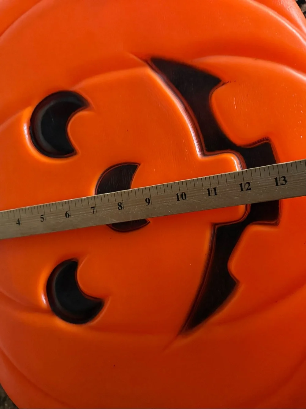 Vintage Blinky Glow Lite Electric Pumpkin Window Light Blow Mold Halloween.